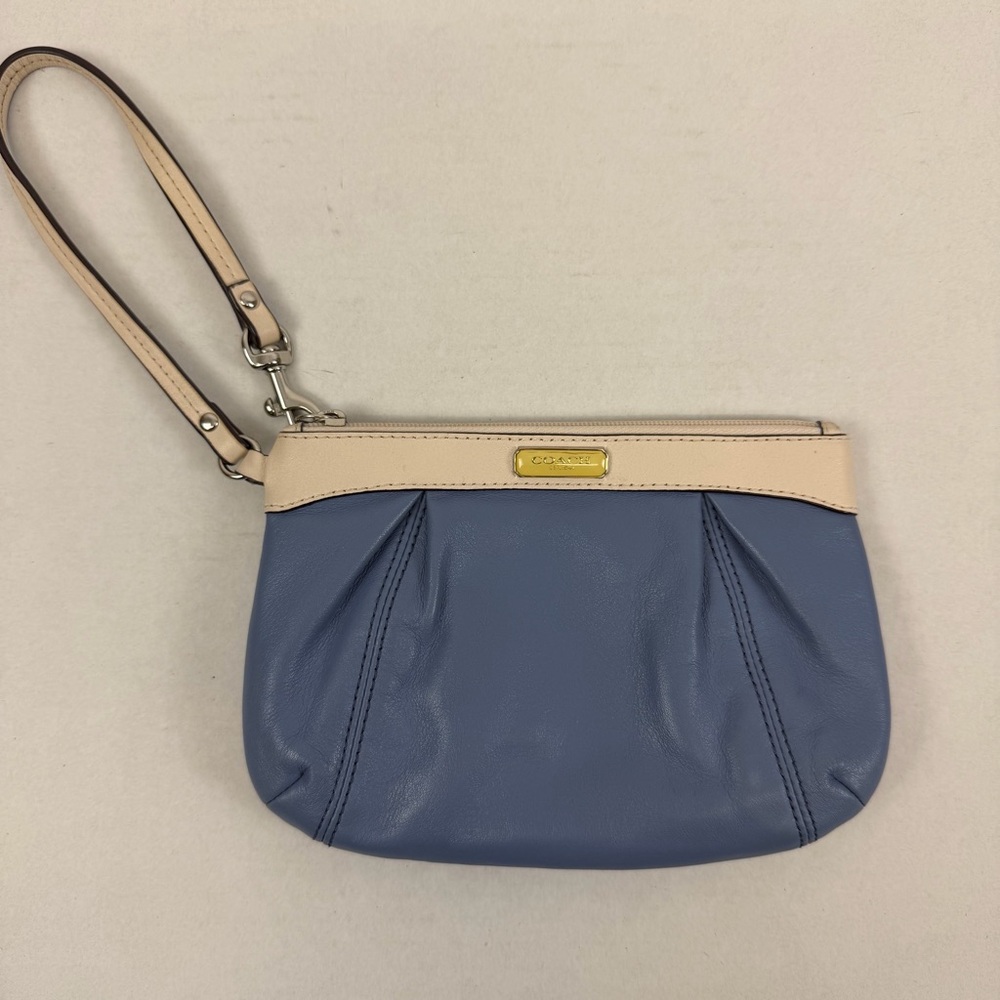 Coach Two-Tone Leather Wristlet Purse Blue Beige Gold‎ Hardware